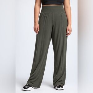 Athleta Nolita Wide Leg Pants NWT Plus Size 18 Olive Pull-On Lightweight Stretch